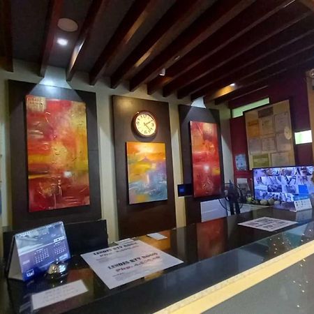 Oyo 1037 Lendes Tourist Inn Main Нага Экстерьер фото