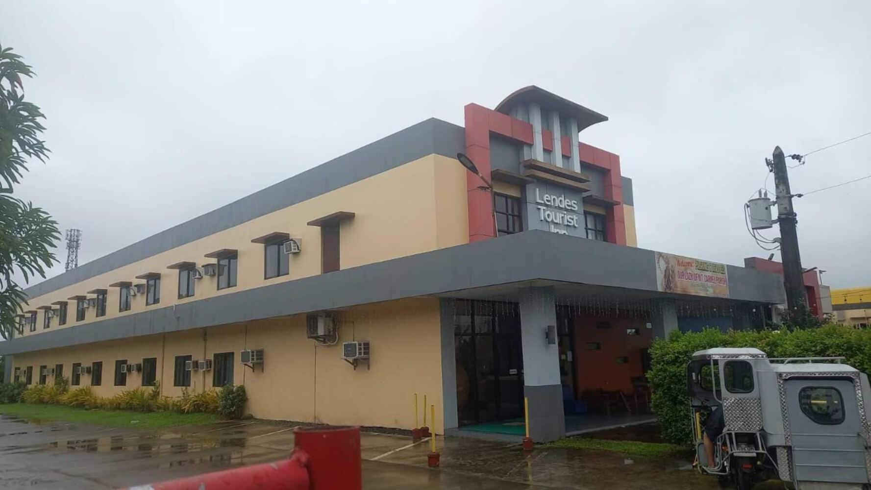 Oyo 1037 Lendes Tourist Inn Main Нага Экстерьер фото