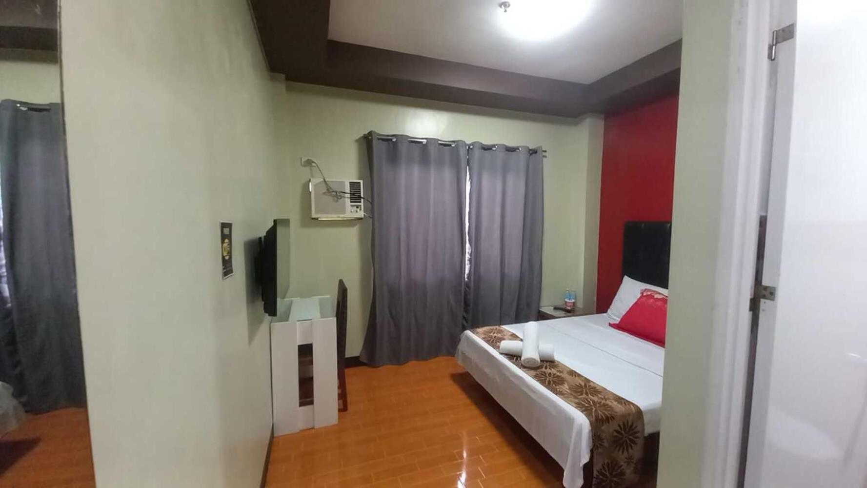 Oyo 1037 Lendes Tourist Inn Main Нага Экстерьер фото